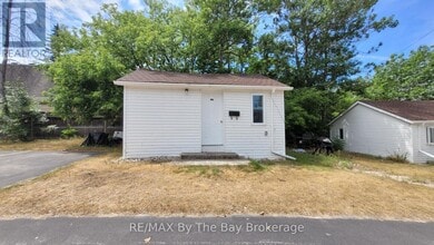 Building Photo - 280-280 River Rd E