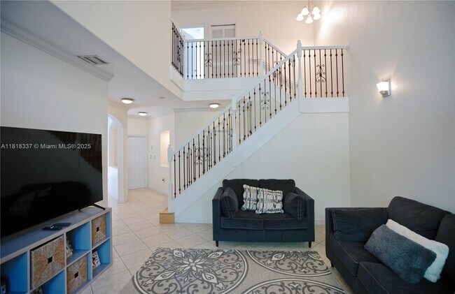 Building Photo - 5536 NW 113th Pl