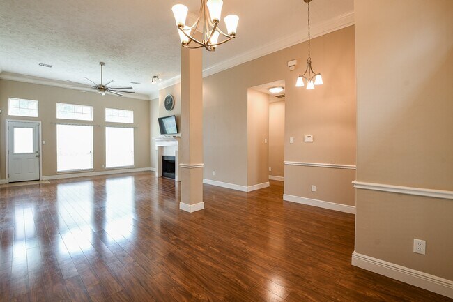 Building Photo - 21818 Windsor Castle Dr