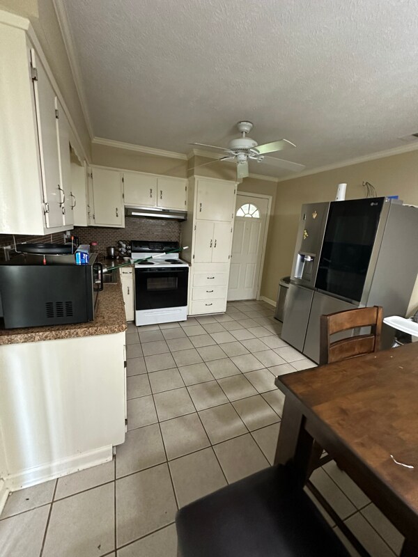 Foto del edificio - 5903 Blueridge Dr