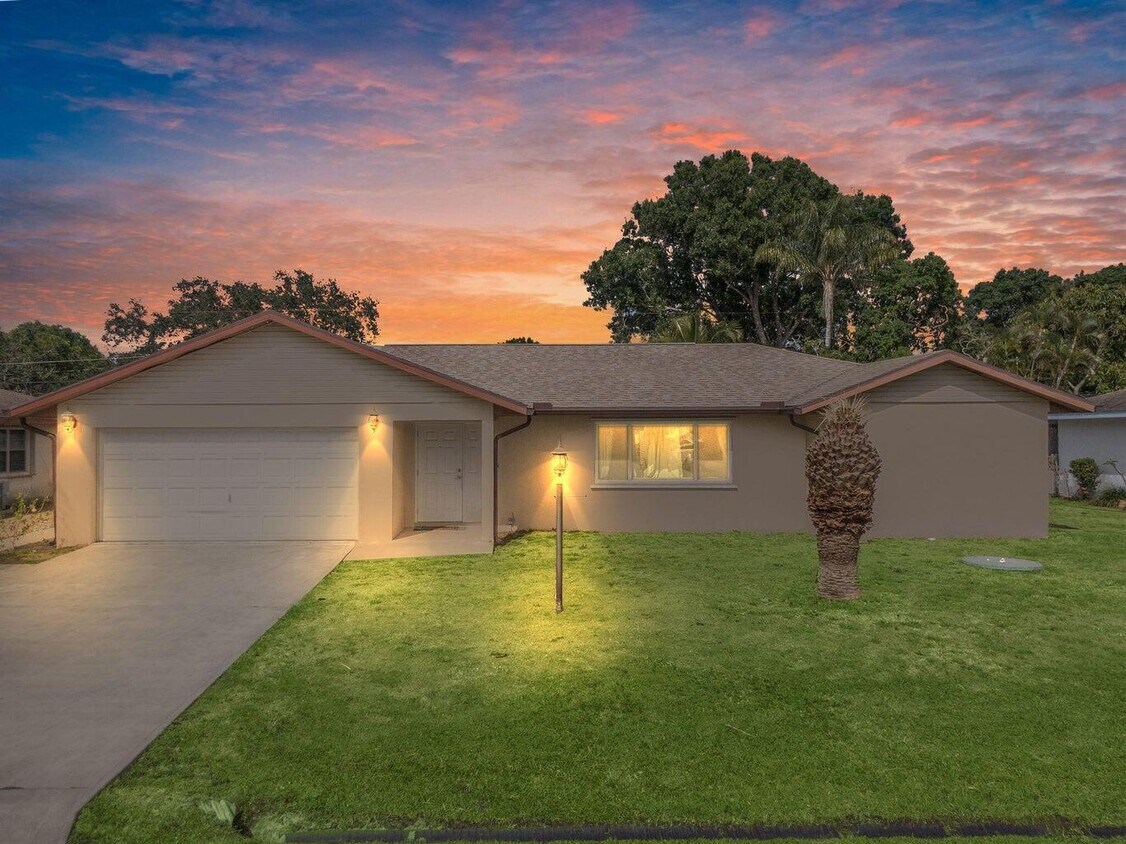 Foto principal - 1143 SE Sabina Ln