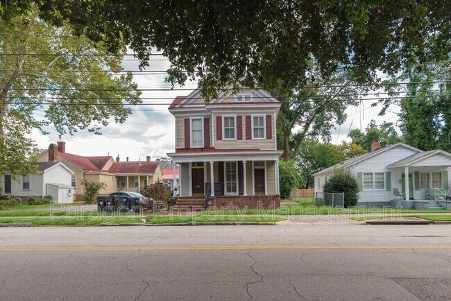 Building Photo - 516 4th St