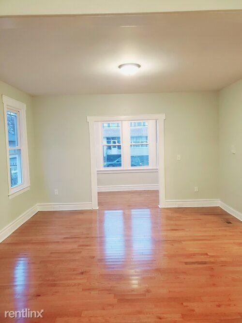 Building Photo - 3 br, 1 bath  - 1045 18th Ave Apt 1