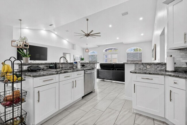 Foto del edificio - 8695 SW 133rd Ln Rd
