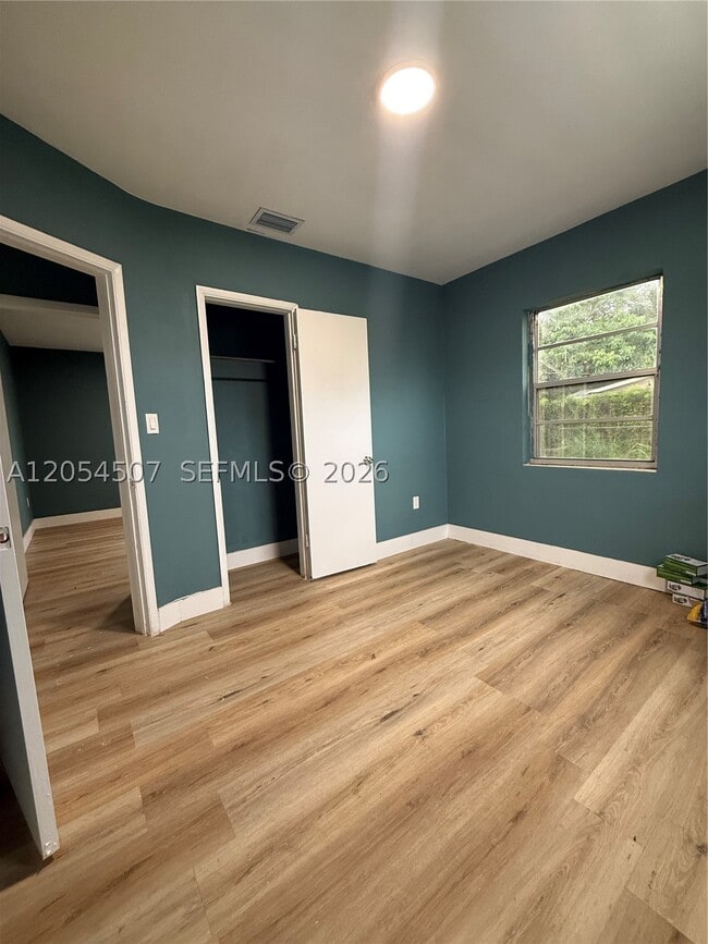 Foto del edificio - 2409 2nd Ave SE