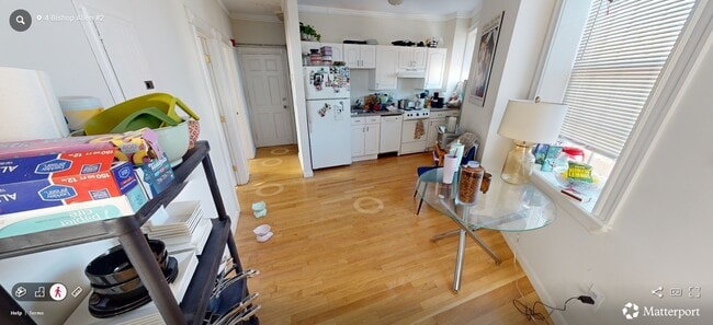 Building Photo - 8 Bishop Allen Dr