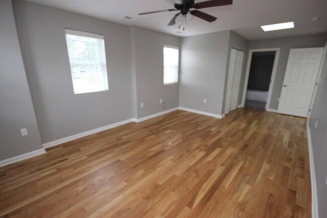 Building Photo - 816 S Negley Ave