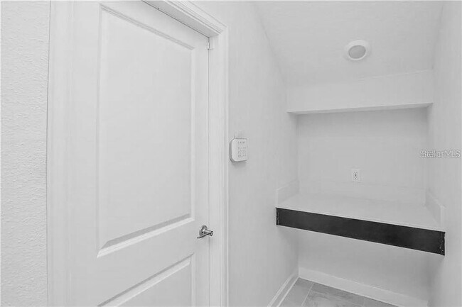 Foto del edificio - 4604 Rhythm Rd