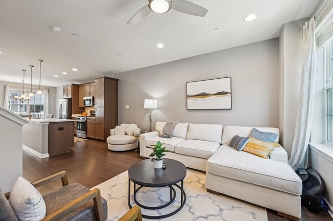 Building Photo - Decatur