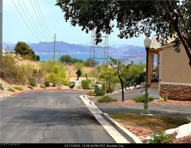 Foto del edificio - 237 Garrett Ln