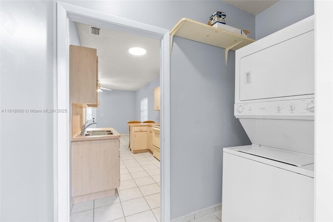 Foto del edificio - 13830 SW 73rd St