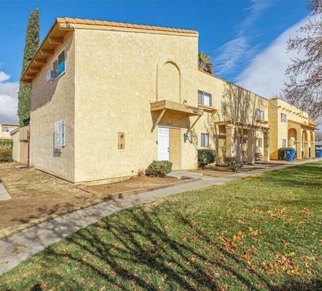 Foto del edificio - 43647 Stanridge Ave