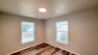 Building Photo - 1221 Stanford St