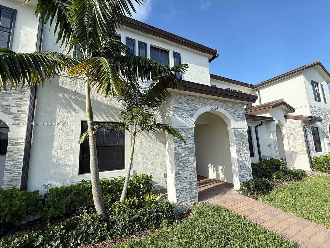 Foto del edificio - 12952 SW 232nd Ter