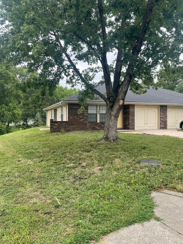 Foto principal - 500 SE Lee Haven Dr