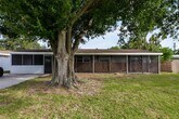 Foto principal - 3305 19th Ave W