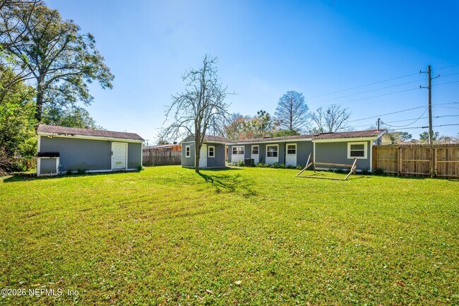 Foto del edificio - 909 Westgate Dr