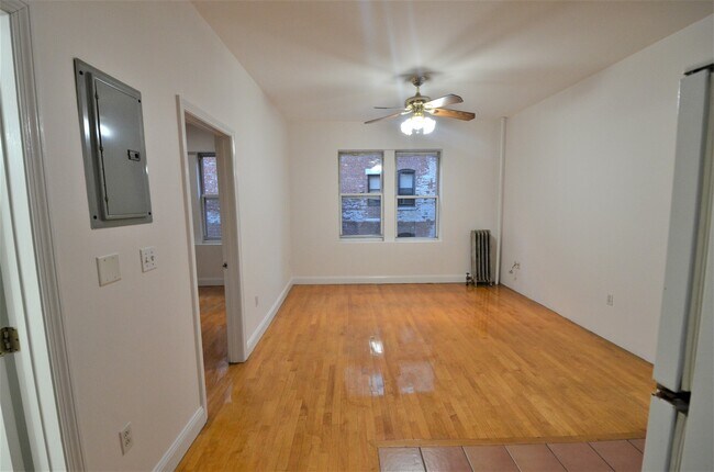 Living Room/Kitchen - 67 Symphony Rd