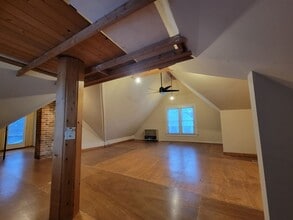 Building Photo - 442 Meigs St