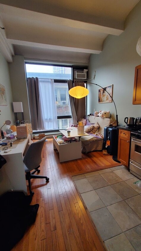 1 Bedroom in LUXURY BLDG - BERKLEE/NEU - NO FEE 9/1/26 ROOF TOP POOL! - 1 Bedroom in LUXURY BLDG - BERKLEE/NEU - NO FEE  9/1/26  ROOF TOP POOL!