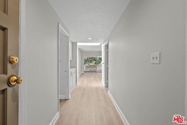 Building Photo - 26851 Oak Branch Cir