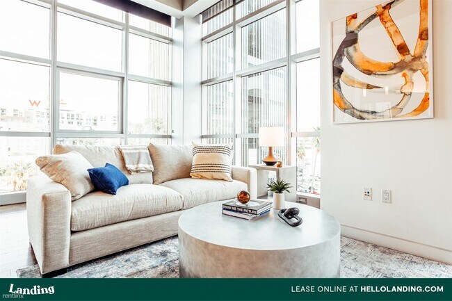 Foto del edificio - 1460 Vine St