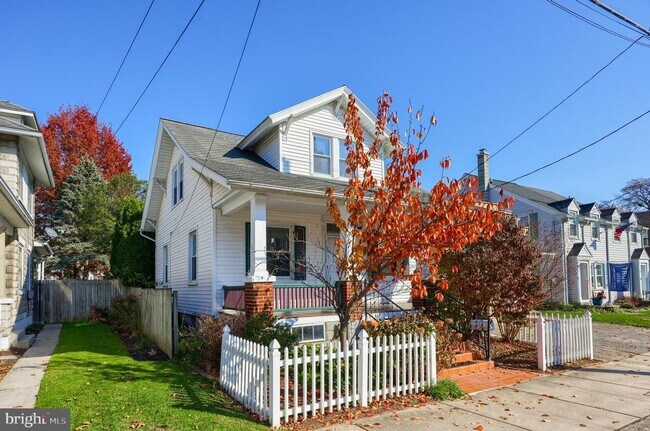 Building Photo - Updated 3 Bed 2 Bath House in Manheim