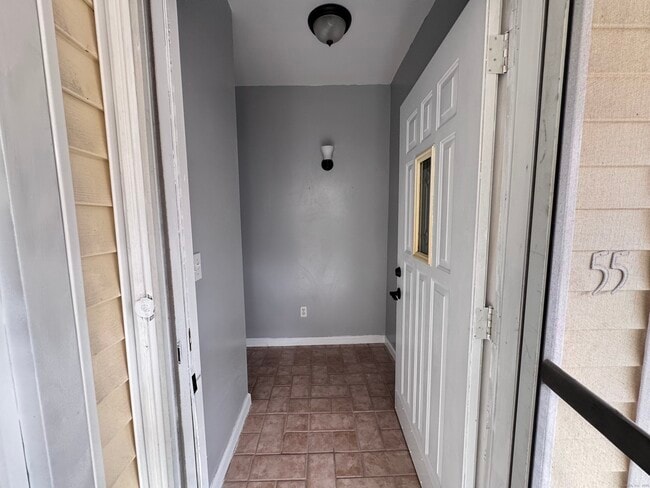 Building Photo - 55 Hoadley St