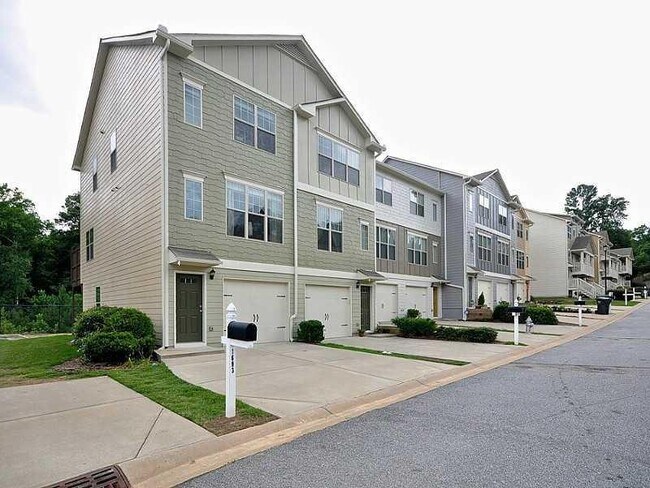 Foto del edificio - 1693 Liberty Pkwy NW