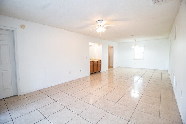 Foto del edificio - 2304 Clubside Dr