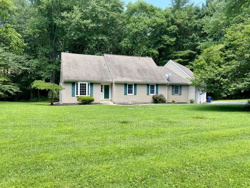 20 Schoolhouse Ln, Coatesville, PA 19320 House Rental in Coatesville