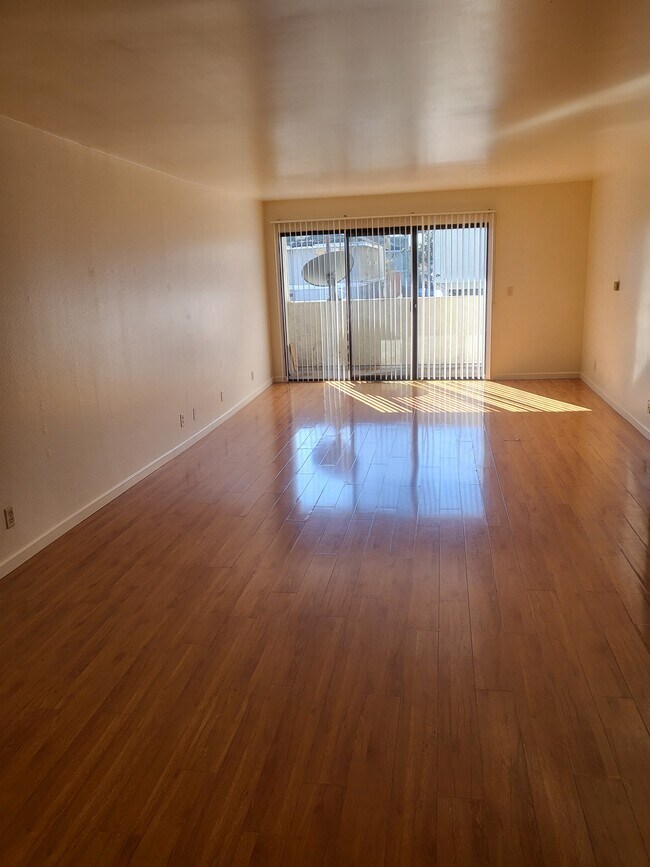 1652 W 204th St Unit 3, Torrance, CA 90501 Condo for Rent in