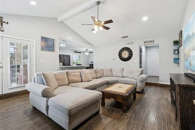 Foto del edificio - 2409 Avonhill Dr