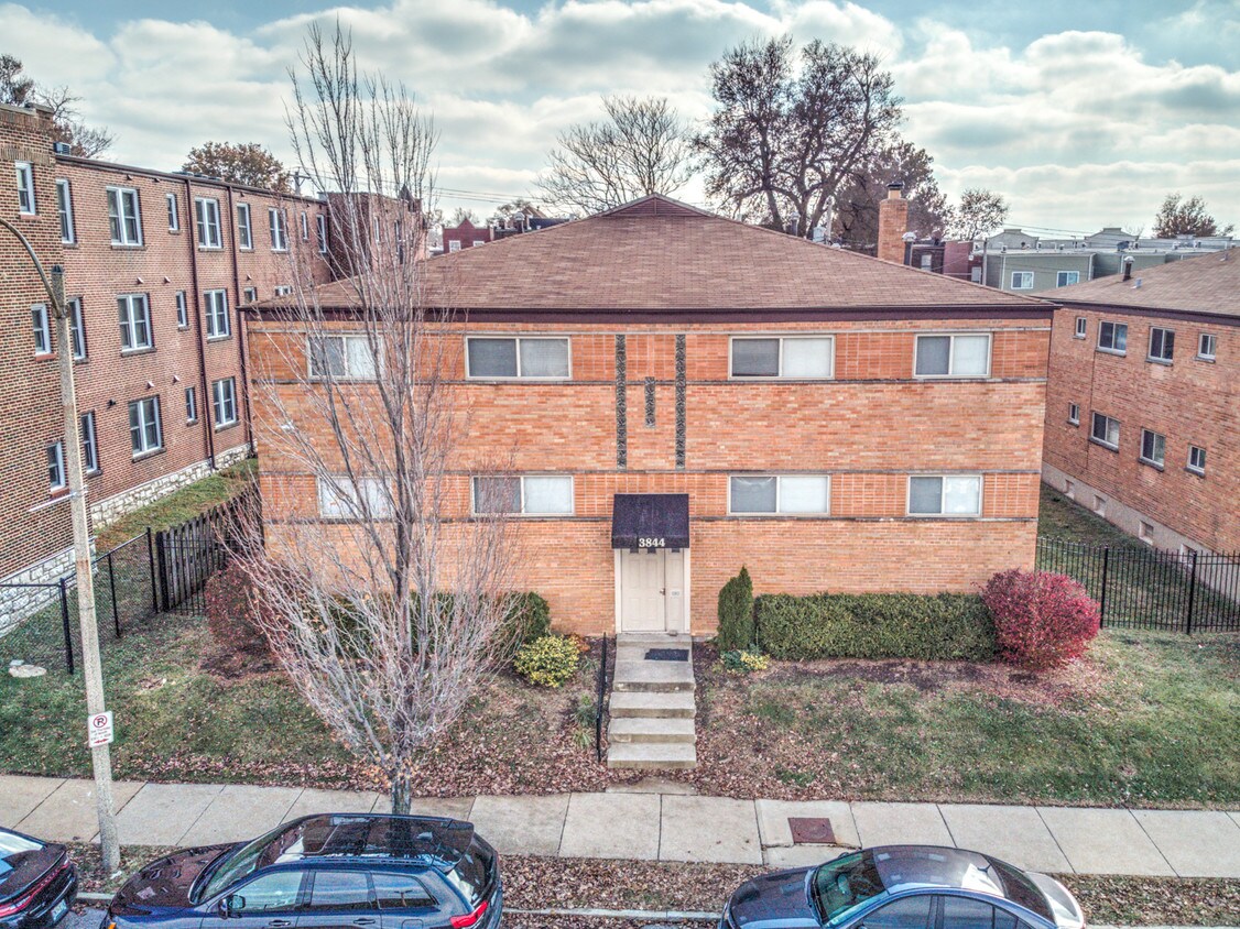 Primary Photo - 3850 Park Ave
