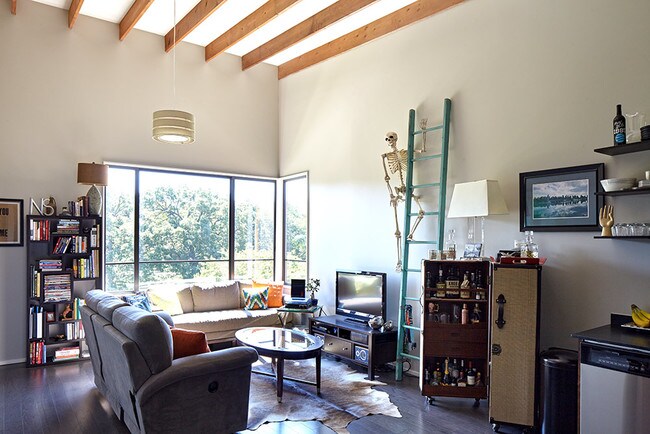 Foto del edificio - 3632 Gillham Rd