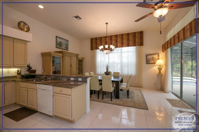 Foto del edificio - ** FIDDLER'S CREEK** POOL HOME - 3 BED / 2 BATH -
