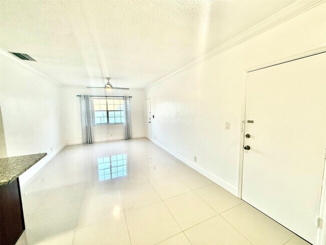 Foto del edificio - 299 SW 7th St