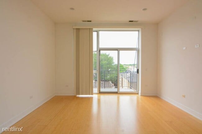 Building Photo - 4730 N Kimball Ave