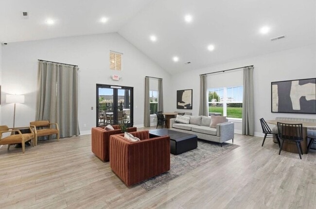 Building Photo - Welcome to Robinson Rowhouses, an exceptional community in the vibrant Old Hickory area!