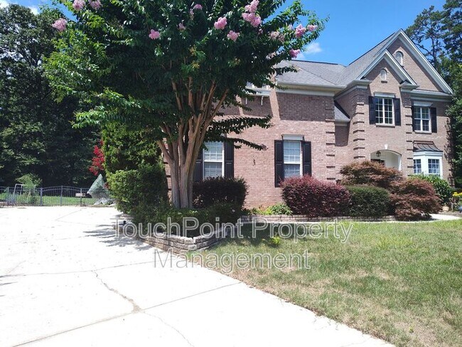 Building Photo - 9009 Hammersley Dr