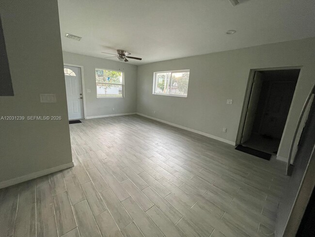 Foto del edificio - 3921 SW 31st Dr