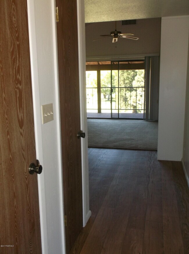 Foto del edificio - 980 N Old Chisholm Trail