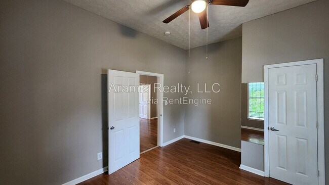 Foto del edificio - 129 McDonough Blvd SE