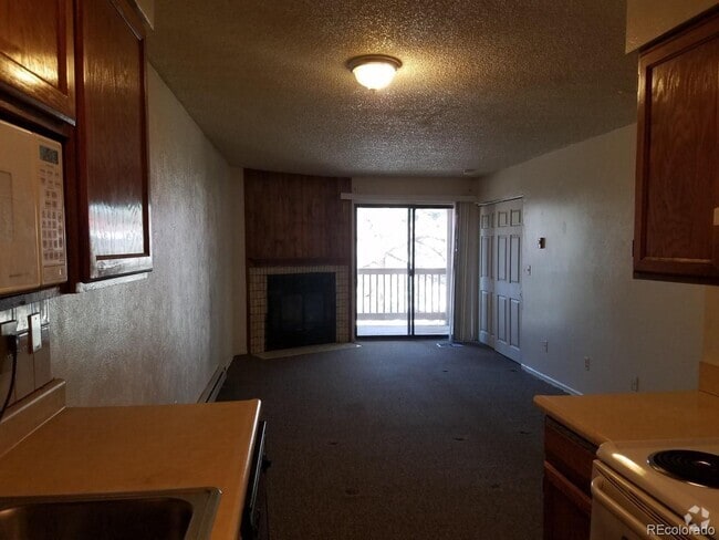 Building Photo - 14780 E Kentucky Dr