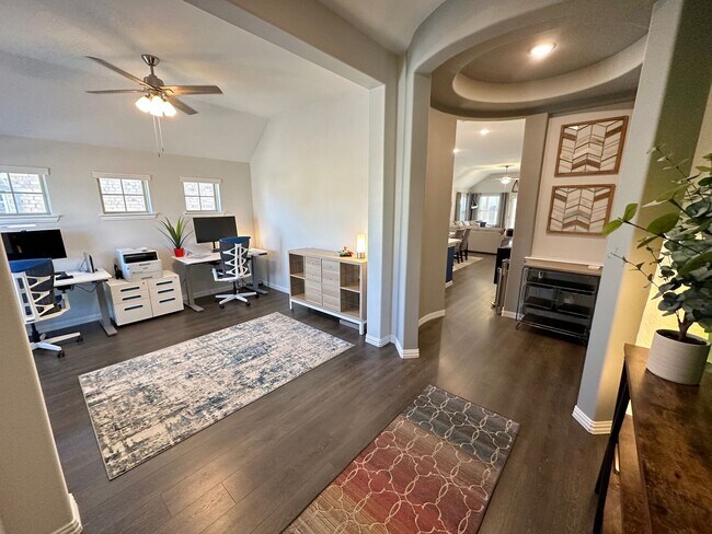Building Photo - Fantastic in Fort Worth - Burleson ISD