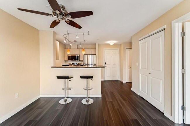 Building Photo - 1 bedroom in Seattle WA 98104