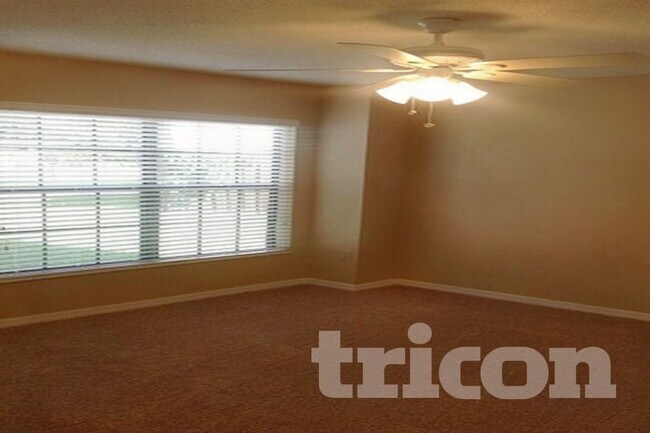 Building Photo - 3264 Luray Ct
