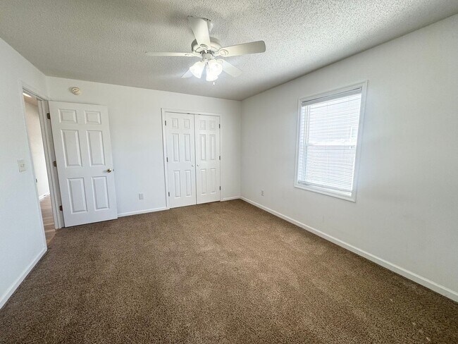 Foto del edificio - 111 Raintree Run