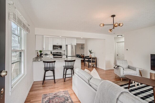 Foto del edificio - Wheat Ridge Gem with Convenient Access to Denver & the Foothills