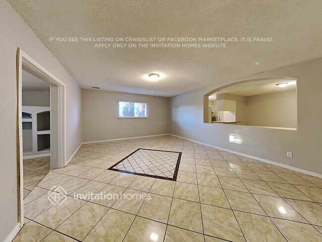 Building Photo - 6008 N 61st Dr
